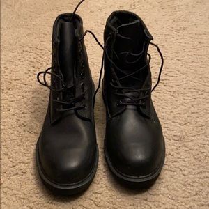 Black Timberland boots sz 7.5 Women